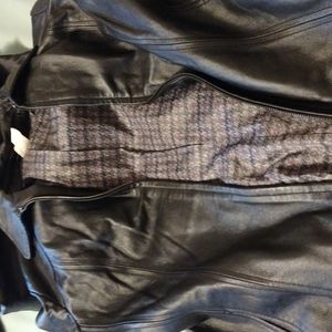 Medium women's real black leather jacket